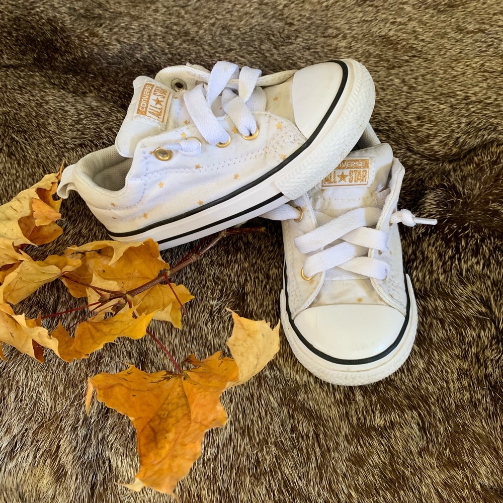 Girls shoes